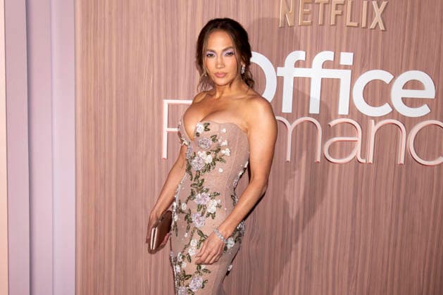 Jennifer Lopez bei der Premiere des Netflix-Films Office Romance im Regal Union Square. New York, 02.06.2026 *** Jennifer Lopez at the premiere of the Netflix movie Office Romance at Regal Union Square New York, 02 06 2026 Foto:xB.xHinex xFuturexImagex romance_6665