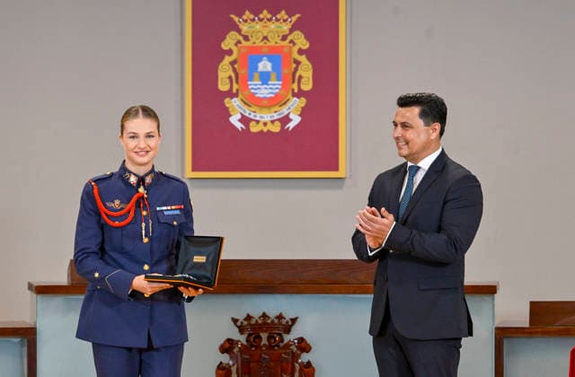 Presentation of the Gold Medal and appointment of Princess Leonor in San Javier Murcia The Princess of Asturias Leonor, accompanied by the mayor of San Javier, José Miguel Luengo d , during the celebration of the institutional act of delivery of the Gold Medal of the Villa and the appointment as adopted daughter, June 3, 2026, in San Javier, Murcia Spain This solemn event, held at the Town Hall of San Javier, recognizes the link of the Princess of Asturias, Leonor de Borbón, with the Murcian municipality due to her period of military training at the General Air Academy AGA located in the town 03 JUNE 2026 Kiko Asunció San Javier, Murcia San Javier, Murcia Espana  Copyright: xKikoxAsuncionx 7568074