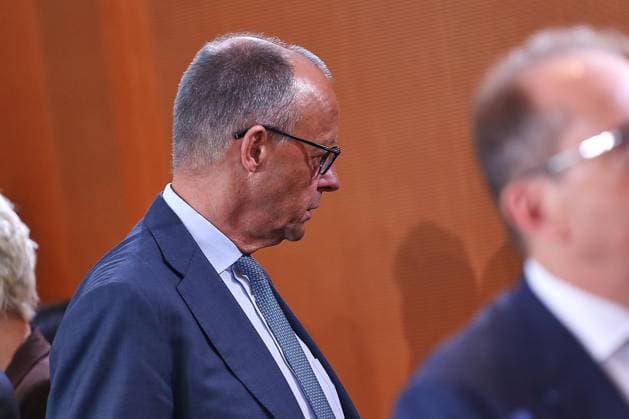 Berlin, Deutschland, 03.06.2026: Bundeskanzleramt: 47. Kabinettssitzung: Bundeskanzler Friedrich Merz (CDU), im Vordergrund Bundesminister des Innern Alexander Dobrindt (CSU) *** Berlin, Germany, 03 06 2026 Federal Chancellery 47 Cabinet meeting Federal Chancellor Friedrich Merz CDU , in the foreground Federal Minister of the Interior Alexander Dobrindt CSU Copyright: xdtsxNachrichtenagenturx dts_121802