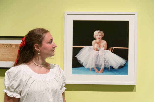 Marilyn Monroe: A Portrait Photo Call at National Portrait Gallery, London, UK - 3 June 2026 A staff member views Marilyn Monroe, Ballerina Sitting (1954) by Milton H. Greene as part of The National Portrait Gallery s Marilyn Monroe: A Portrait Exhibition which runs from 4th June 2026 - 6th September 2026 at National Portrait Gallery in London, England, UK on Wednesday 3 June, 2026., Credit:Justin Ng Avalon UK, England, London, National Portrait Gallery  Copyright: xJustinxNgx xAvalonx 1107489223