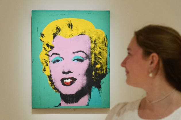 Marilyn Monroe: A Portrait Photo Call at National Portrait Gallery, London, UK - 3 June 2026 A staff member views Green Marilyn (1962) by Andy Warhol as part of The National Portrait Gallery s Marilyn Monroe: A Portrait Exhibition which runs from 4th June 2026 - 6th September 2026 at National Portrait Gallery in London, England, UK on Wednesday 3 June, 2026., Credit:Justin Ng Avalon UK, England, London, National Portrait Gallery  Copyright: xJustinxNgx xAvalonx 1107489232