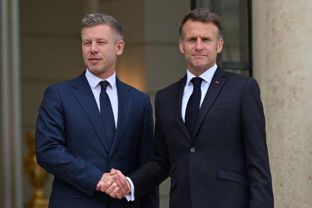 Emmanuel Macron - Peter Magyar meeting in Paris PARIS, FRANCE - JUNE 03: French President Emmanuel Macron (R) welcomes Hungarian Prime Minister Peter Magyar (L) at the Elysee Presidential Palace in Paris, France on June 03, 2026. Mustafa Yalcin Anadolu Paris France. Editorial use only. Please get in touch for any other usage.  Copyright: x2026xAnadoluxMustafaxYalcinx