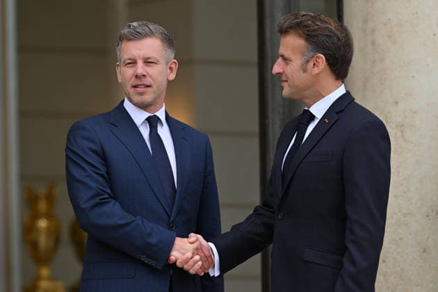 Emmanuel Macron - Peter Magyar meeting in Paris PARIS, FRANCE - JUNE 03: French President Emmanuel Macron (R) welcomes Hungarian Prime Minister Peter Magyar (L) at the Elysee Presidential Palace in Paris, France on June 03, 2026. Mustafa Yalcin Anadolu Paris France. Editorial use only. Please get in touch for any other usage.  Copyright: x2026xAnadoluxMustafaxYalcinx