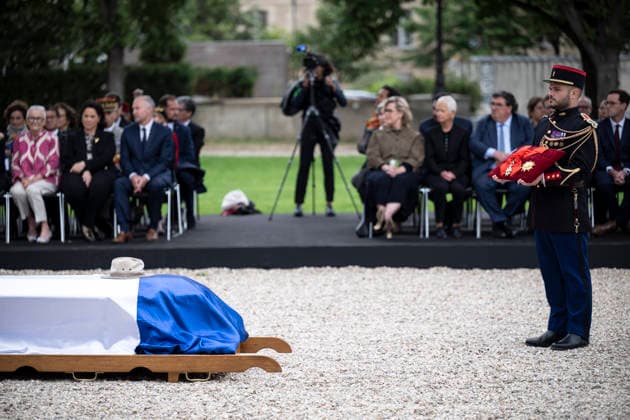 National Tribute To Late French Philosopher And Sociologist Edgar Morin - Paris The French flag-draped coffin of French philosopher, sociologist, and member of the Resistance Edgar Morin during a ceremony in his honor at the Hotel des Invalides in Paris, France, 03 June 2026. Edgar Morin died on 29 May at the age of 104. Photo by Eliot Blondet ABACAPRESS.COM Paris France France  Copyright: xBlondetxEliot ABACAx