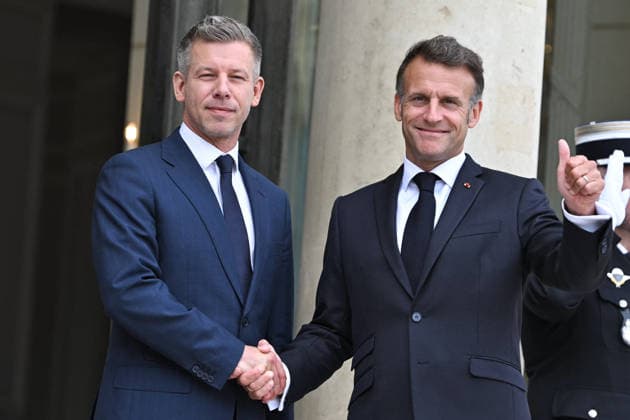 Emmanuel Macron welcomes Peter Magyar at the Elysee FA French President Emmanuel Macron welcomes Prime Minister of Hungary, Peter Magyar at the Elysee Palace in Paris on June 3, 2026. Photo by Firas Abdullah ABACAPRESS.COM Paris Ile-de-France France  Copyright: xAbdullahxFiras ABACAx
