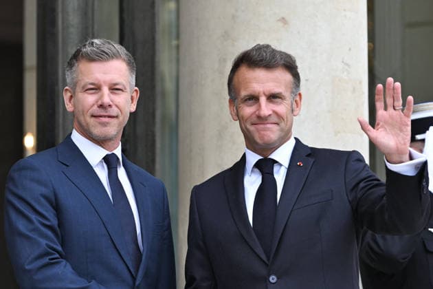 Emmanuel Macron welcomes Peter Magyar at the Elysee FA French President Emmanuel Macron welcomes Prime Minister of Hungary, Peter Magyar at the Elysee Palace in Paris on June 3, 2026. Photo by Firas Abdullah ABACAPRESS.COM Paris Ile-de-France France  Copyright: xAbdullahxFiras ABACAx