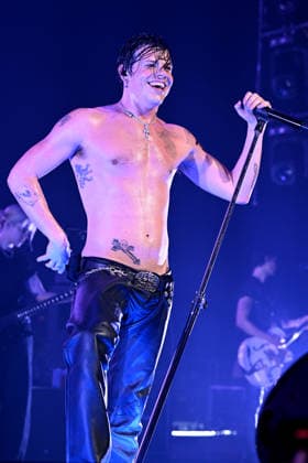 HOLLYWOOD FL - JUNE 02: Yungblud performs during The Idols World Tour at Hard Rock Live at the Seminole Hard Rock Hotel & Casino on June 2, 2026 in Hollywood, Florida. Copyright: xmpi04 MediaPunchx