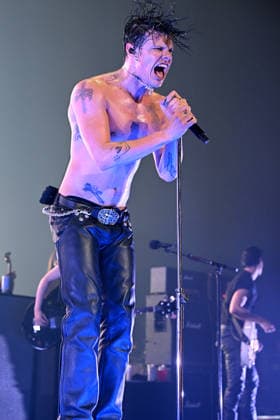 HOLLYWOOD FL - JUNE 02: Yungblud performs during The Idols World Tour at Hard Rock Live at the Seminole Hard Rock Hotel & Casino on June 2, 2026 in Hollywood, Florida. Copyright: xmpi04 MediaPunchx