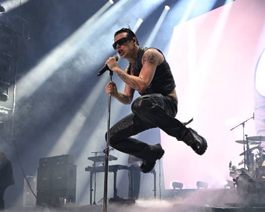 HOLLYWOOD FL - JUNE 02: Yungblud performs during The Idols World Tour at Hard Rock Live at the Seminole Hard Rock Hotel & Casino on June 2, 2026 in Hollywood, Florida. Copyright: xmpi04 MediaPunchx