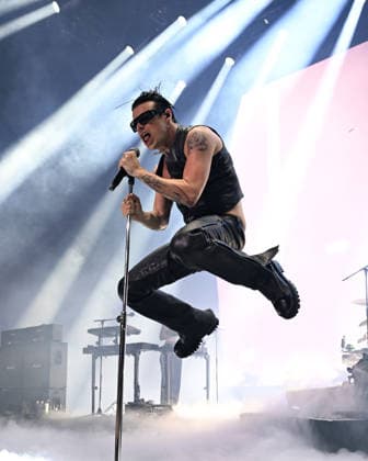 HOLLYWOOD FL - JUNE 02: Yungblud performs during The Idols World Tour at Hard Rock Live at the Seminole Hard Rock Hotel & Casino on June 2, 2026 in Hollywood, Florida. Copyright: xmpi04 MediaPunchx