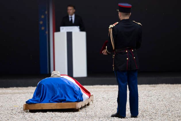 France s President Emmanuel Macron during a national tribute to late French philosopher and sociologist Edgar Morin at the Hotel des Invalides in Paris on June 2, 2026 Edgar Morin has died at the age of 104, on May 29, 2026 Eliot Blondet Pool Bestimage Paris France  Copyright: xEliotxBlondetx xPoolx xBestimagexEliotxBlondetx xPoolx xBestimagex
