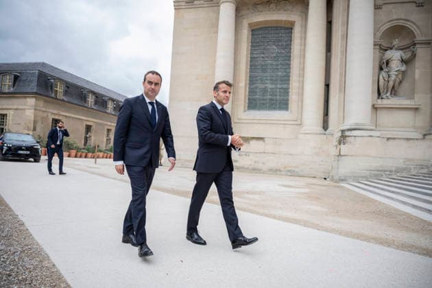 French Prime Minister Sebastien Lecornu and France s President Emmanuel Macron during a national tribute to late French philosopher and sociologist Edgar Morin at the Hotel des Invalides in Paris on June 2, 2026 Edgar Morin has died at the age of 104, on May 29, 2026 Eliot Blondet Pool Bestimage Paris France  Copyright: xEliotxBlondetx xPoolx xBestimagexEliotxBlondetx xPoolx xBestimagex