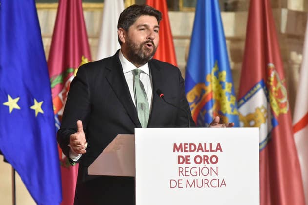 Presentation of the Gold Medal of the Region of Murcia to Princess Leonor The Princess of Asturias Leonor, accompanied by the President of Murcia, Fernando Lopez Miras d during the celebration of the institutional act of delivery of the Gold Medal of the Region of Murcia, June 3, 2026, in Murcia Spain This solemn event, developed in the Palace of San Esteban, is chaired by the head of the regional executive to award the highest distinction of the community to the Princess of Asturias, Leonor de Borbón, recognizing its institutional link and his career of public service to the State 03 JUNE 2026 Murcia Murcia Espana  Copyright: xDIMAx 7568663