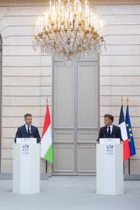 Emmanuel Macron President of the French Republic , receives Péter Magyar, Prime Minister of Hungary, at the Elysée Palace in Paris, on June 3, 2026 Their discussions focus on key European issues, including support for Ukraine and the continuation of sanctions against Russia, European security and defense, strengthening European competitiveness, and the preparation of the next multiannual financial framework Tiphaine Lebely Bestimage Emmanuel Macron President of the French Republic receives Péter Magyar, Prime Minister of Hungary, at the Elysée Palace in Paris, on June 3, 2026 Their discussions focus on key European issues, including support for Ukraine and the continuation of sanctions against Russia, European security and defense, strengt  Copyright: xTiphainexLebelyx xBestimagexTiphainexLebelyx xBestimagex