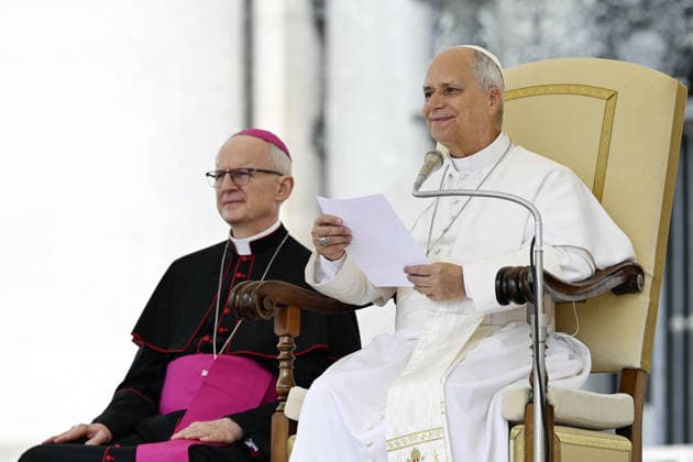 Pope Leo XIV Leads The General Audience - Vatican Pope Leo XIV attends the weekly general audience in Saint Peter’s square, Vatican on June 3, 2026. Photo by (EV) Simone Risoluti Vatican Media ABACAPRESS.COM Vatican Vatican (or Holy See)  Copyright: xABACAx