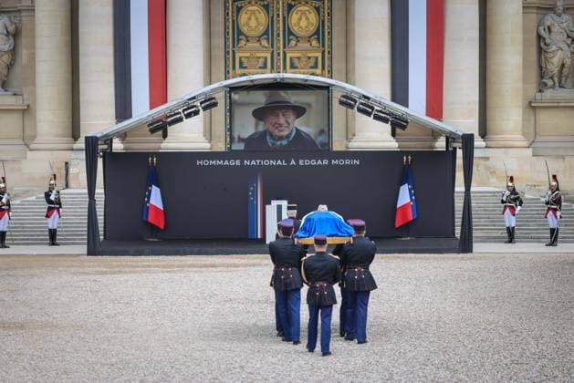 Paris, France le 03 juin 2026 - Le President de la Republique Emmanuel MACRON preside la ceremonie d hommage de la Nation a Edgar Morin, disparu le 29 mai dernier, aux Invalides - The President of the Republic Emmanuel MACRON presides over the Nation s tribute ceremony to Edgar Morin, who passed away on May 29, at the Invalides  Copyright: xSebastienxTOUBONx