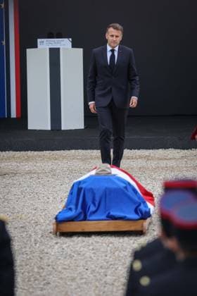 Paris, France le 03 juin 2026 - Le President de la Republique Emmanuel MACRON preside la ceremonie d hommage de la Nation a Edgar Morin, disparu le 29 mai dernier, aux Invalides - The President of the Republic Emmanuel MACRON presides over the Nation s tribute ceremony to Edgar Morin, who passed away on May 29, at the Invalides  Copyright: xSebastienxTOUBONx