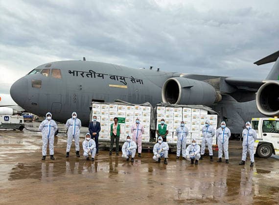 News Bilder des Tages RECORD DATE NOT STATED An IAF C-17 Globemaster-III airlifts critical medical aid from New Delhi to Uganda to combat the Ebola virus outbreak New Delhi, Jun 03 (ANI): An IAF C-17 Globemaster-III airlifts critical medical aid from New Delhi to Uganda to combat the Ebola virus outbreak, on Tuesday. (@IAF_MCC X ANI Photo) New Delhi Delhi India Copyright: xANIx ANI_20260603063