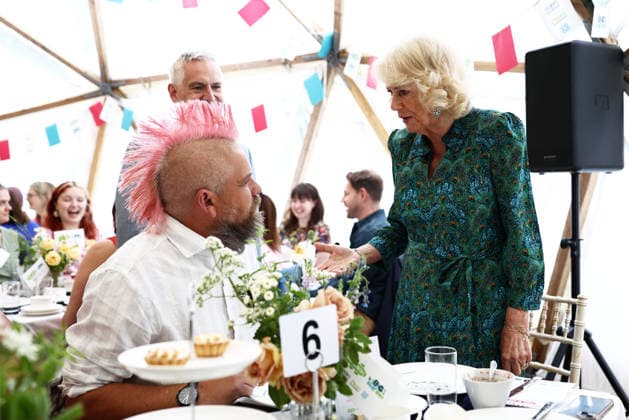 . 03 06 2026. London, United Kingdom. Queen Camilla speaks to social media personality Ben Newman, known as Spudman at the Big Lunch event, part of the National Year of Reading, at the British Library in London..  xPoolx xi-Imagesx IIM-26804-0010