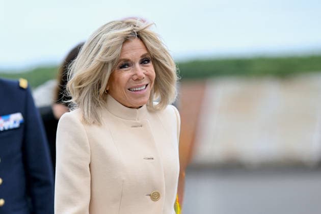 Brigitte Macron And Charles Kushner Welcome American Veterans At D-Day Anniversary - Deauville Brigitte Macron and United States Ambassador to France Charles Kushner attend the 82nd anniversary of the D-Day landings at Deauville Airport to welcome American veterans in Deauville, France on June 3, 2026. Photo by Franck Castel ABACAPRESS.COM Deauville France  Copyright: xCastelxFranck ABACAx
