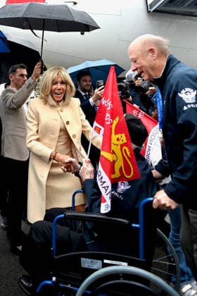 Brigitte Macron And Charles Kushner Welcome American Veterans At D-Day Anniversary - Deauville Brigitte Macron and United States Ambassador to France Charles Kushner attend the 82nd anniversary of the D-Day landings at Deauville Airport to welcome American veterans in Deauville, France on June 3, 2026. Photo by Franck Castel ABACAPRESS.COM Deauville France  Copyright: xCastelxFranck ABACAx