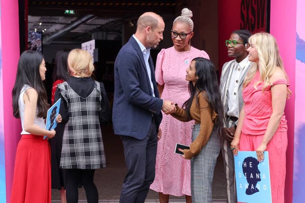 June 3, 2026, London, London, UK: London, UK. WILLIAM, PRINCE OF WALES poses with Dr Tessy Ojo, CEO of The Diana Award and the award winners as he departs from the SXSW London festival at The Truman Brewery in Shoreditch, London, after visiting The Diana Award, this year s charity partner of the festival. During the visit, Prince William met young people recently recognised with the Legacy Award and heard how they are continuing the work of the late Diana, Princess of Wales. London UK  - ZUMAl94_ 20260603_zaf_l94_021 Copyright: xDinendraxHariax