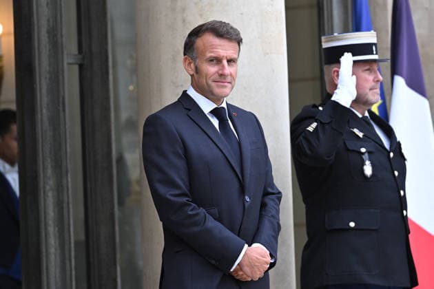 Emmanuel Macron welcomes Petteri Orpo at the Elysee FA French President Emmanuel Macron arrives to welcome Prime Minister of the Republic of Finland Petteri Orpo at the Elysee Palace in Paris on June 3, 2026. Photo by Firas Abdullah ABACAPRESS.COM Paris Ile-de-France France  Copyright: xAbdullahxFiras ABACAx