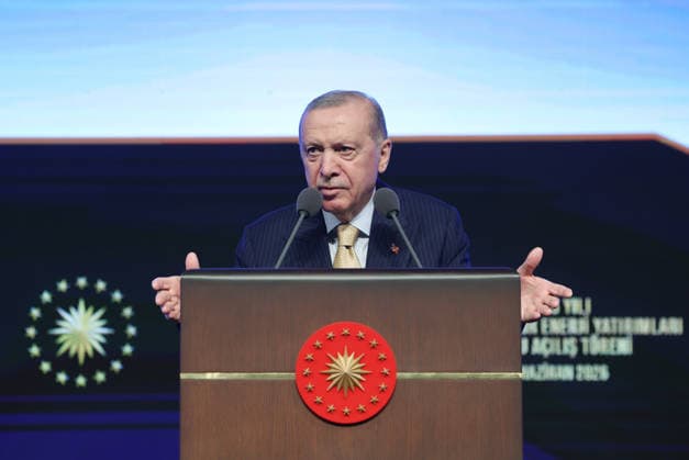 (260603) -- ANKARA, June 3, 2026 -- Turkish President Recep Tayyip Erdogan addresses an event for renewable energy investments in Ankara, T¨¹rkiye on June 3, 2026. Erdogan on Wednesday warned about the negative impacts of the ongoing crisis involving Iran and the United States, while emphasizing the importance of securing energy supplies. ( Handout via Xinhua) T?RKIYE-ANKARA-PRESIDENT-RENEWABLE ENERGY INVESTMENTS-EVENT MustafaxKaya 