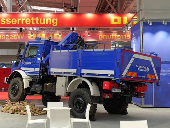 Interschutz 2026 in Hannover Unimog mit Kranaufbau vom Technischen Hilfswerk *** Interschutz 2026 in Hanover Unimog with crane superstructure from the Federal Agency for Technical Relief Copyright: xBerndxGüntherx