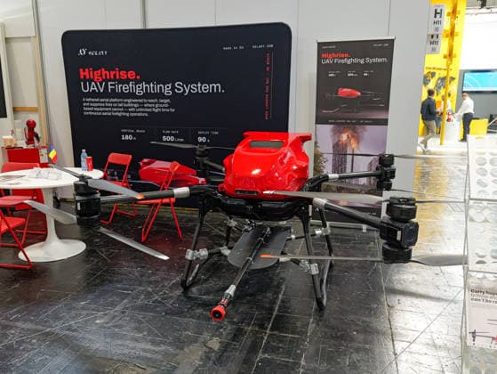 Interschutz 2026 in Hannover Eine Drohne wird zu einem fliegenden Löschsystem für Hochhäuser *** Interschutz 2026 in Hanover A drone becomes a flying extinguishing system for high-rise buildings Copyright: xBerndxGüntherx
