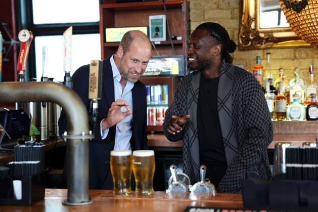 The Prince Of Wales Visits East London LONDON, ENGLAND - JUNE 03: Prince William, Prince of Wales pours a pint alongside Clement Ogbonnaya during his visit to The Prince of Peckham pub in Peckham on June 03, 2026 in London, England. The Prince of Wales visited grassroots initiatives encouraging positive social change., Credit:Chris Jackson PA ROTA - B68 Avalon United Kingdom, England, London  Copyright: xChrisxJacksonx xPAxROTAx-xB68x xAvalonx 1107543867