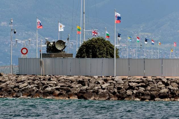 PREPARATIVES G7 PHOTOPQR LE DAUPHINE Grégory YETCHMENIZA Évian les Bains 03 06 2026 Evian les Bains Haute Savoie , June 3rd Twelve days before the G7 summit, security measures in the town of Evian les Bains are becoming increasingly visible, as evidenced by the temporary military zone ZMT on the lakefront The Royal Hotel which will host the summit overlooks the town Grégory Yetchmeniza Le Dauphiné Evian, France, june 3rd 2026 Twelve days before the G7 summit, security measures in the town of Evian les Bains are becoming increasingly visible, as evidenced by the temporary military zone ZMT on the lakefront The Royal Hotel, which will host the summit, overlooks the town Évian les Bains Haute Savoie Rhône Alpes France  Copyright: xPHOTOPQR LExDAUPHINE MAXPPPxGrégoryxYETCHMENIZAx 20260603JDL1718 20260603JDL1718