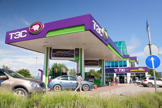 RUSSIA, SEVASTOPOL - JUNE 3, 2026: Vehicles fill up at a petrol station. Maxim Churusov TASS  93335642