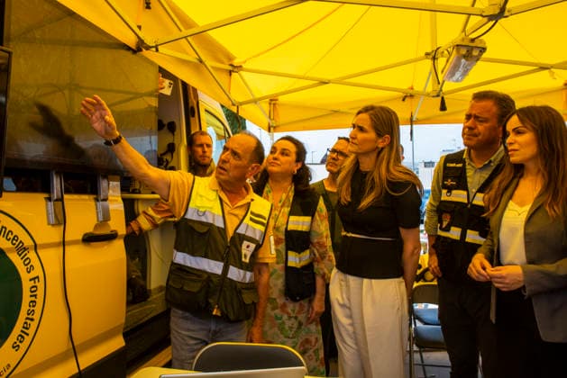 Second day of extinguishing the fire in Los Garres Murcia and has forced preventive evictions The third vice president and Minister for Ecological Transition and Demographic Challenge, Sara Aagesen, visits the Advanced Command post of the fire in Los Garres, June 2, 2026, in Murcia, Region of Murcia Spain The fire declared yesterday afternoon June 3 in the Murcian districts of Los Garres and Lages caused the activation of the Infomur Plan in emergency phase, in situation two, A total of 250 troops from the Region of Murcia are working in the area, along with local and state resources Units of the Third Battalion of Intervention of the Military Emergency Unit UME have gone from their base in Bétera Valencia to help in fighting this fire, af  Copyright: xVictorxFernandezx 7569307