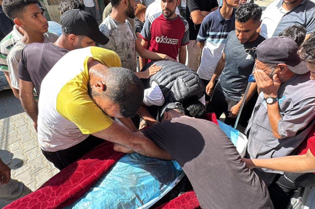 Mourners Bid Farewell to Palestinians Killed in Israeli Strike Relatives and mourners bid farewell to the bodies of Saqr Khalil Abu Karim (al-Aidi) and Moamen Khalil Abu Karim (al-Aidi) during their funeral at Al-Aqsa Martyrs Hospital in Deir al-Balah, central Gaza Strip, on June 3, 2026. The two Palestinians were killed in an Israeli strike that targeted the vicinity of Maki Roundabout in the Maghazi refugee camp, according to medical and local sources. Photo by Ahmed Ibrahim apaimages Deir al-Balah Gaza Palestinian Territory 030626_Deir_al-Balah_AI_01(3) Copyright: xapaimagesxAhmedxIbrahimx xapaimagesx