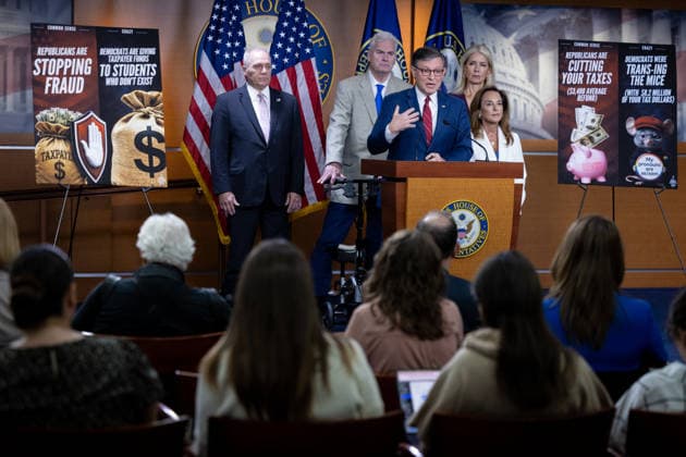 House GOP Presser WASHINGTON, DC - JUNE 3: Speaker of the House Mike Johnson (R-LA) speaks at a press conference with other members of House Republican leadership at the U.S. Capitol in Washington, DC on June 3, 2026. Nathan Posner Anadolu Washington DC United States. Editorial use only. Please get in touch for any other usage.  Copyright: x2026xAnadoluxNathanxPosnerx