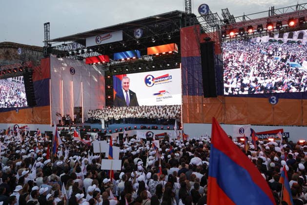 ARMENIA, YEREVAN - JUNE 3, 2026: Activists rally for Strong Armenia in Republic Square ahead of the June 7 election to the National Assembly Yerevan Armenia  - ZUMAt113 20260603_zaa_t113_797 Copyright: xAlexanderxPatrinx