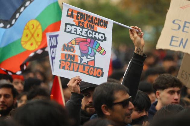 Santiago, June 3, 2026 The Chilean Student Confederation calls for a national strike, with a march from Plaza Baquedano Jonnathan Oyarzun Aton Chile, Aton 1161806  Copyright: JONNATHANxOYARZUN ATONxCHILE