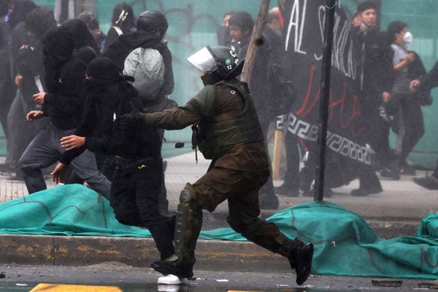 Santiago, June 3, 2026 The Chilean Student Confederation calls for a national strike day, with a march from Plaza Baquedano Jonnathan Oyarzun Aton Chile, Aton 1161800  Copyright: JONNATHANxOYARZUN ATONxCHILE