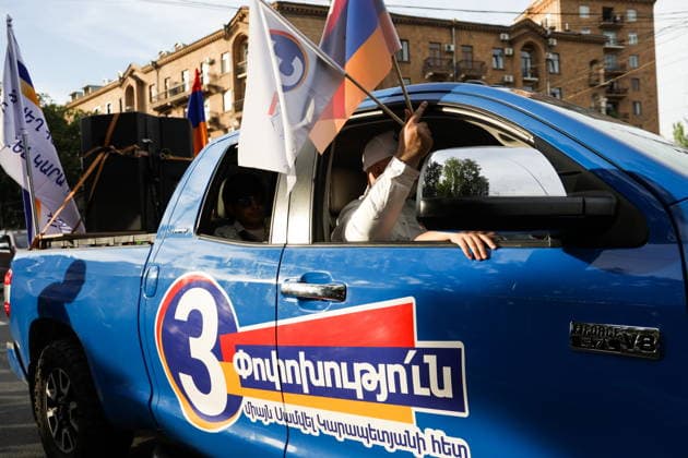 ARMENIA, YEREVAN - JUNE 3, 2026: Activists take part in a march for Strong Armenia ahead of the June 7 election to the National Assembly Yerevan Armenia  - ZUMAt113 20260603_zaa_t113_746 Copyright: xAlexanderxPatrinx