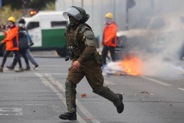 Santiago, June 3, 2026 The Chilean Student Confederation calls for a national strike day, with a march from Plaza Baquedano Jonnathan Oyarzun Aton Chile, Aton 1161842  Copyright: JONNATHANxOYARZUN ATONxCHILE