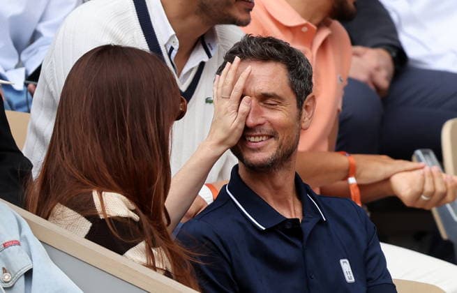 Alison Wheeler and her partner Jeremie Elkaïm in the stands during the Day Eleven of the 2026 Roland Garros French Open on June 03, 2026 in Paris, France Jacovides Moreau Bestimage Celebs in the stands during the Day Eleven of the 2026 French Open on June 03, 2026 in Paris, France Paris France  Copyright: xJACOVIDES-MOREAUx xBESTIMAGExJACOVIDES-MOREAUx xBESTIMAGEx