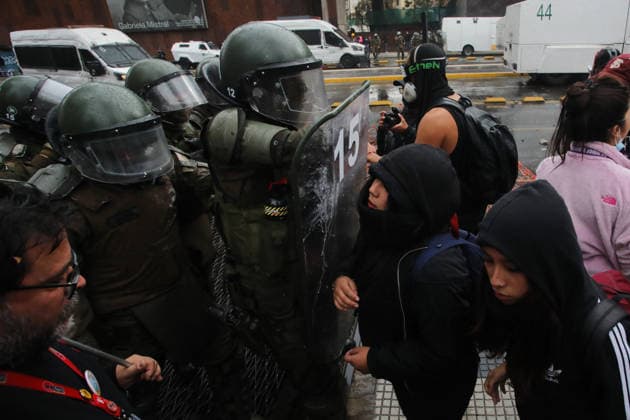 Santiago, June 3, 2026 The Chilean Student Confederation calls for a national strike, with a march from Plaza Baquedano Jonnathan Oyarzun Aton Chile, Aton 1161851  Copyright: JONNATHANxOYARZUN ATONxCHILE