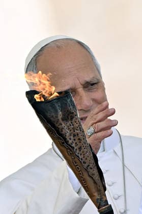 ITALY - POPE LEO XIV DURING HIOS WEEKLY GENERAL AUDIENCE IN ST PETER S SQUARE AT THE VATICAN - 2026 6 3 Italy, Rome, Vatican, 2026 6 3 Pope Leo XIV during his weekly general audience in St. Peter Square at the Vatican - ALESSIA GIULIANI Catholic Press Photo EDITORIAL USE ONLY - NO BOOKS Copyright: xALESSIAxGIULIANIx CPPx