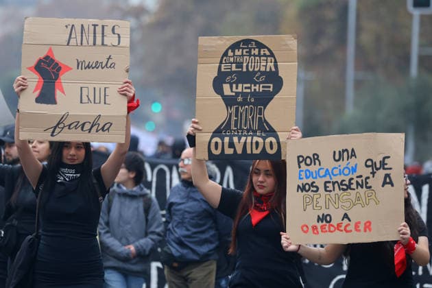 Santiago, June 3, 2026 The Chilean Student Confederation calls for a national strike day, with a march from Plaza Baquedano Jonnathan Oyarzun Aton Chile, Aton 1161872  Copyright: JONNATHANxOYARZUN ATONxCHILE