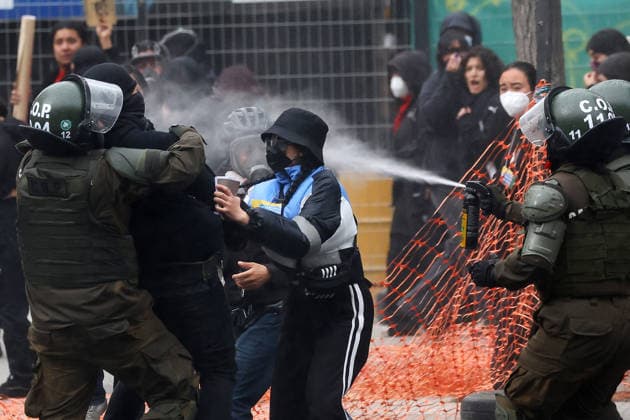 Santiago, June 3, 2026 The Student Confederation of Chile calls for a national strike, with a march from Plaza Baquedano Jonnathan Oyarzun Aton Chile, Aton 1161899  Copyright: JONNATHANxOYARZUN ATONxCHILE