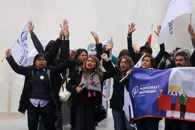 Santiago, June 3, 2026 The Chilean Student Confederation calls for a national strike, with a march from Plaza Baquedano Jonnathan Oyarzun Aton Chile, Aton 1161906  Copyright: JONNATHANxOYARZUN ATONxCHILE