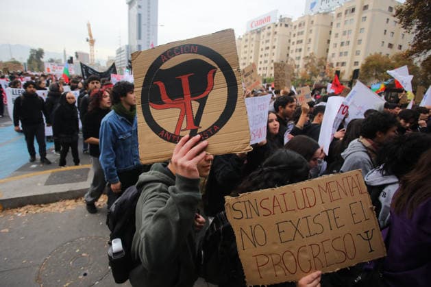 Santiago, June 3, 2026 The Chilean Student Confederation calls for a national strike, with a march from Plaza Baquedano Jonnathan Oyarzun Aton Chile, Aton 1161917  Copyright: JONNATHANxOYARZUN ATONxCHILE