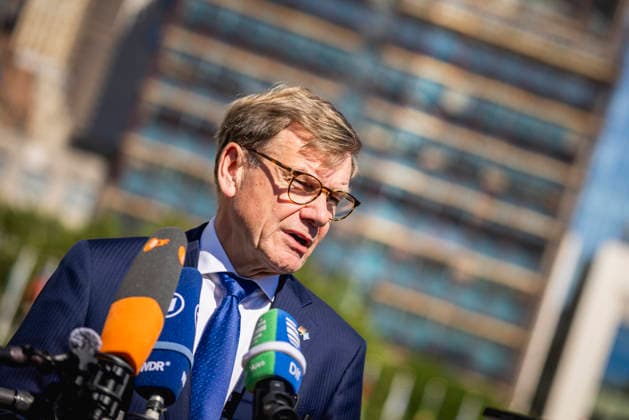 Johann Wadephul (CDU), Bundesaussenminister, aufgenommen im Rahmen eines Pressestatements vor der Wahl zu den nicht-staendigen Sitzen im Sicherheitsrat der Vereinten Nationen in New York City, 03.06.2026. Fotografiert im Auftrag des Auswaertigen Amtes New York City Vereinigte Staaten von Amerika *** Johann Wadephul CDU , Federal Foreign Minister, photographed during a press statement before the election for the non-permanent seats on the United Nations Security Council in New York City, 03 06 2026 Photographed on behalf of the Federal Foreign Office New York City United States of America Copyright: xJulianexSonntag AAx
