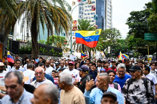 Protesters in Venezuela demand higher wages and presidential elections CARACAS, VENEZUELA - JUNE 3: Public sector workers, students, and relatives of political prisoners march toward the U.S. Embassy to demand higher wages, decent working conditions, the release of political prisoners, and the calling of presidential elections in Caracas, Venezuela, June 3, 2026. Maxwell Briceno Anadolu Caracas Venezuela. Editorial use only. Please get in touch for any other usage.  Copyright: x2026xAnadoluxMaxwellxBricenox